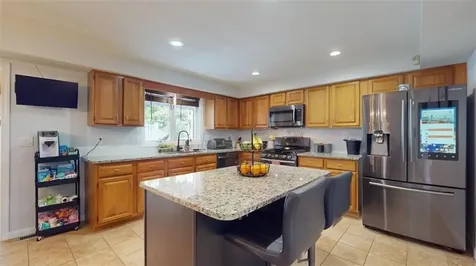 2 Amanda Court North Providence RI 02904