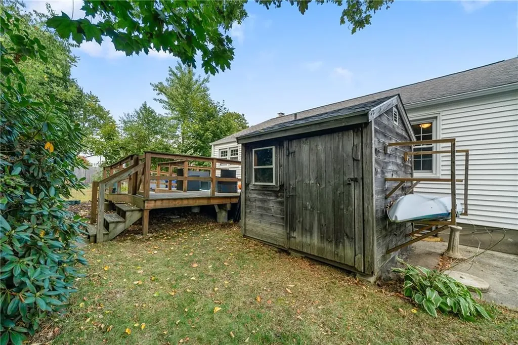 19 Gloria Street Pawtucket RI 02861