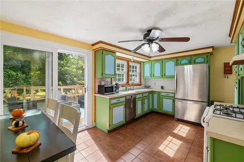 19 Gloria Street Pawtucket RI 02861