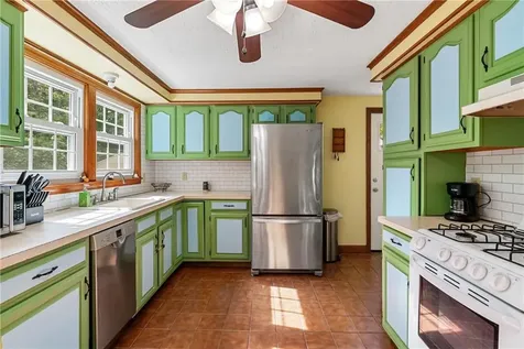 19 Gloria Street Pawtucket RI 02861