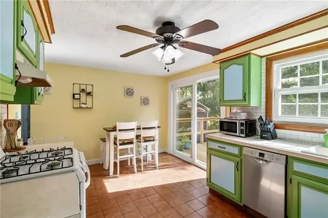 19 Gloria Street Pawtucket RI 02861