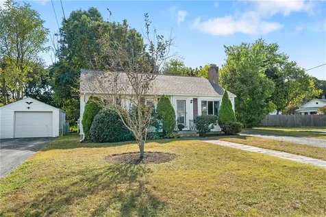 19 Gloria Street Pawtucket RI 02861