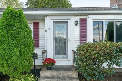 19 Gloria Street Pawtucket RI 02861
