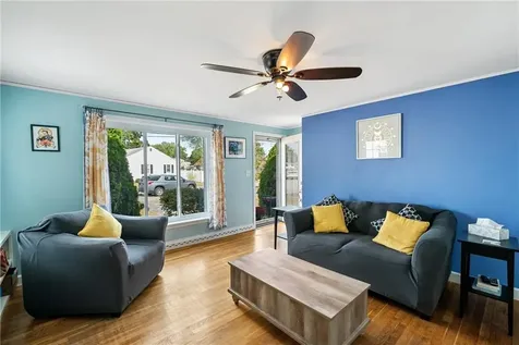 19 Gloria Street Pawtucket RI 02861