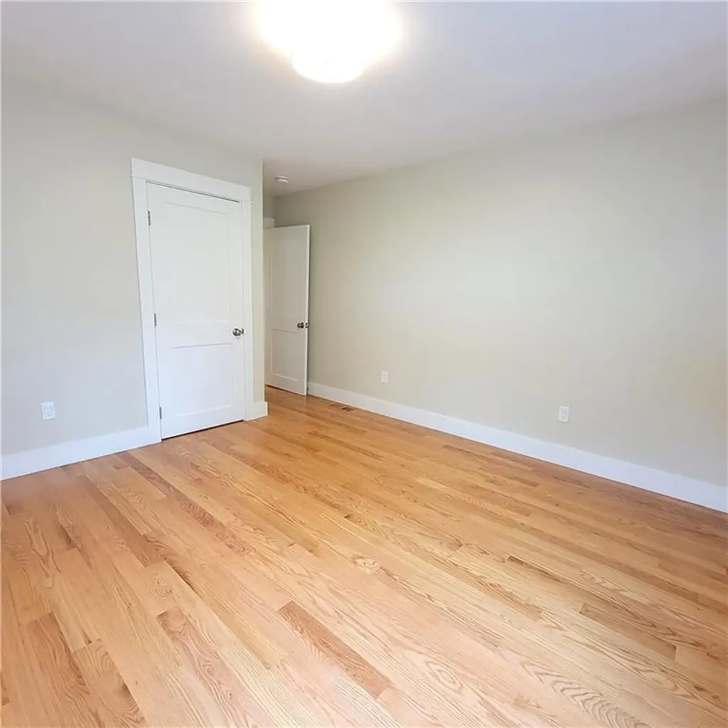 33 Sakonnet Drive Portsmouth RI 02871
