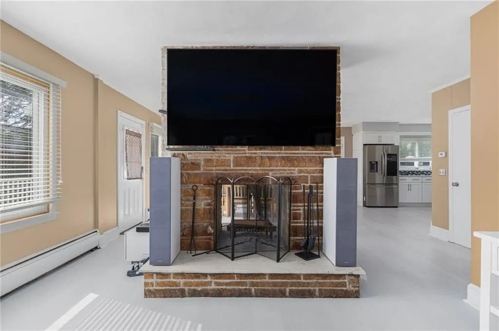 7 Winfield Road Johnston RI 02919