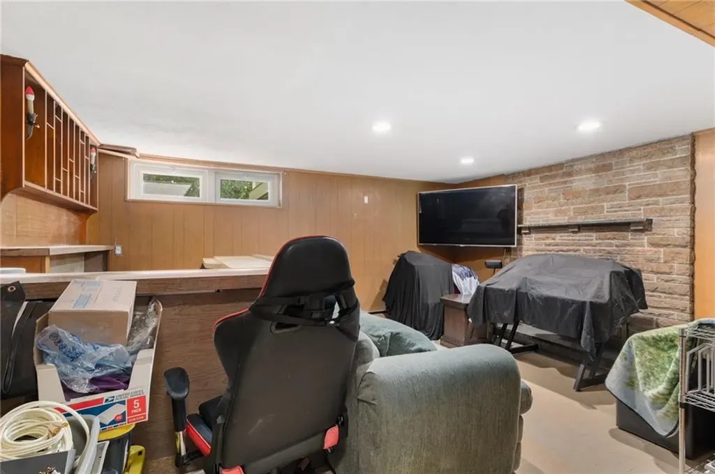 7 Winfield Road Johnston RI 02919