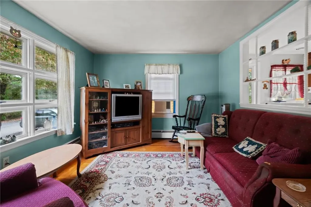 39 Woodlawn Road North Smithfield RI 02896