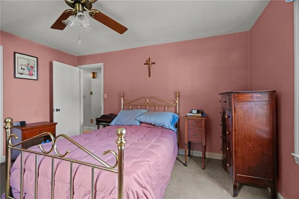 39 Woodlawn Road North Smithfield RI 02896