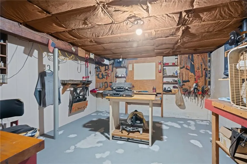 39 Woodlawn Road North Smithfield RI 02896