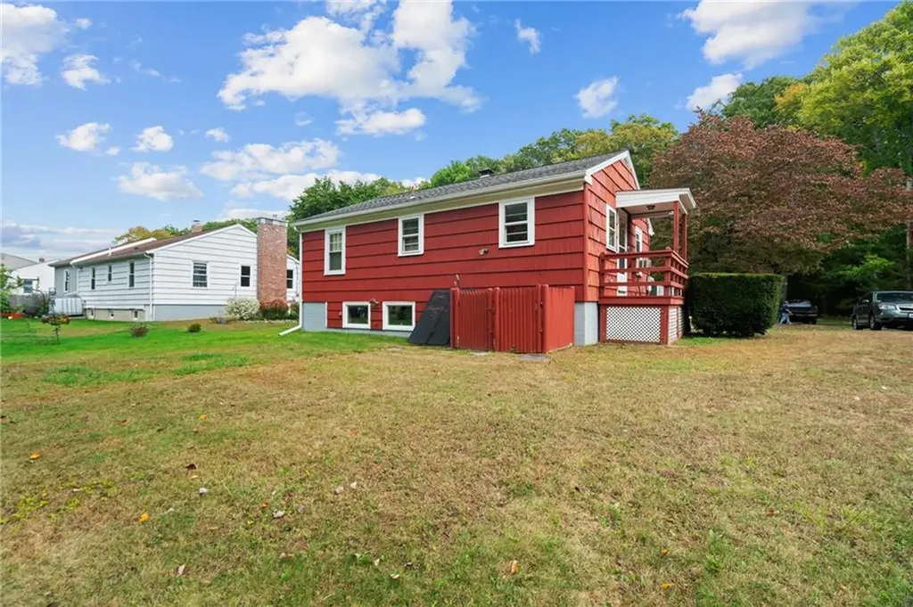 39 Woodlawn Road North Smithfield RI 02896