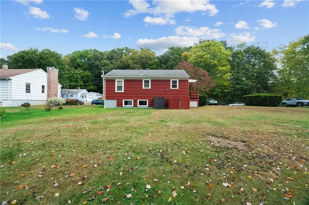 39 Woodlawn Road North Smithfield RI 02896