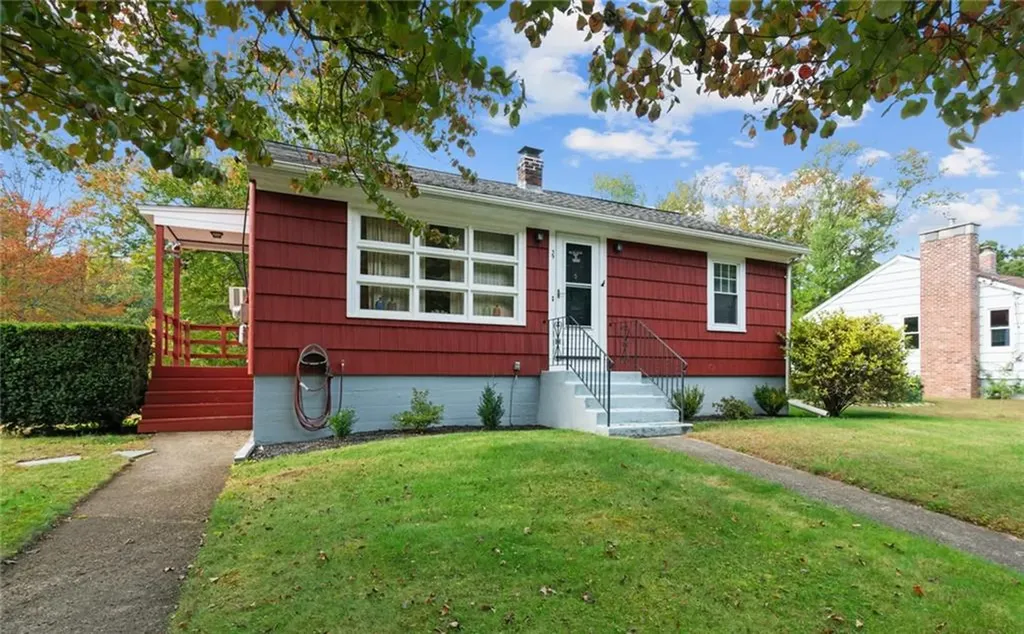 39 Woodlawn Road North Smithfield RI 02896