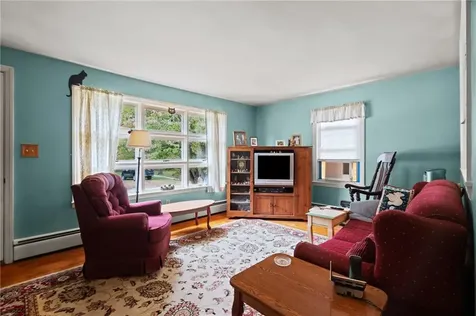 39 Woodlawn Road North Smithfield RI 02896