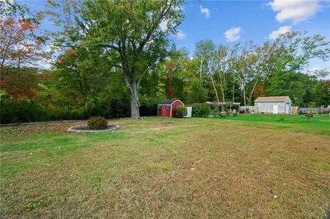 39 Woodlawn Road North Smithfield RI 02896