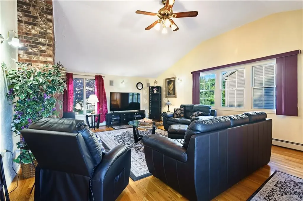 15 Bank Street Cranston RI 02920