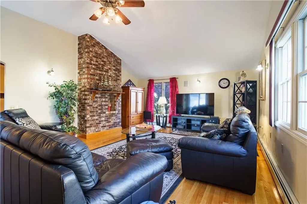 15 Bank Street Cranston RI 02920