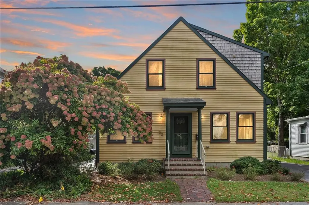 52 South Fair Street Warwick RI 02888