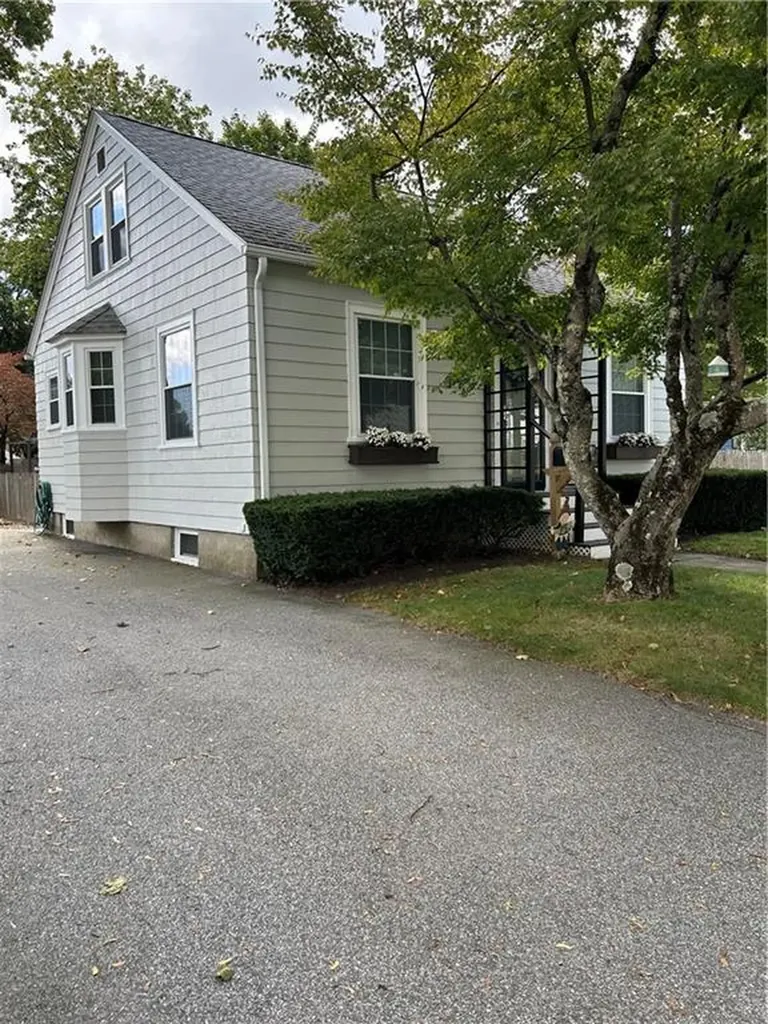 8 Diana Avenue Smithfield RI 02917