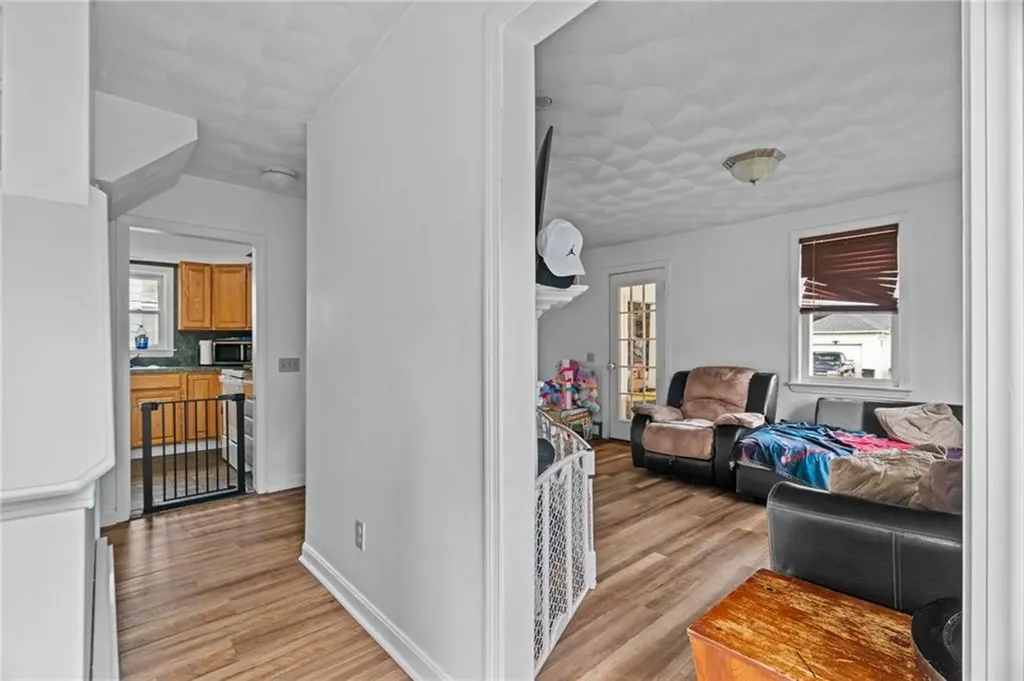 91 Hope Avenue Warwick RI 02889
