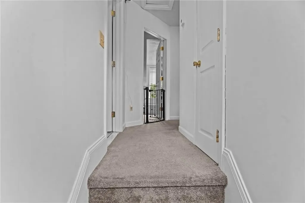 91 Hope Avenue Warwick RI 02889