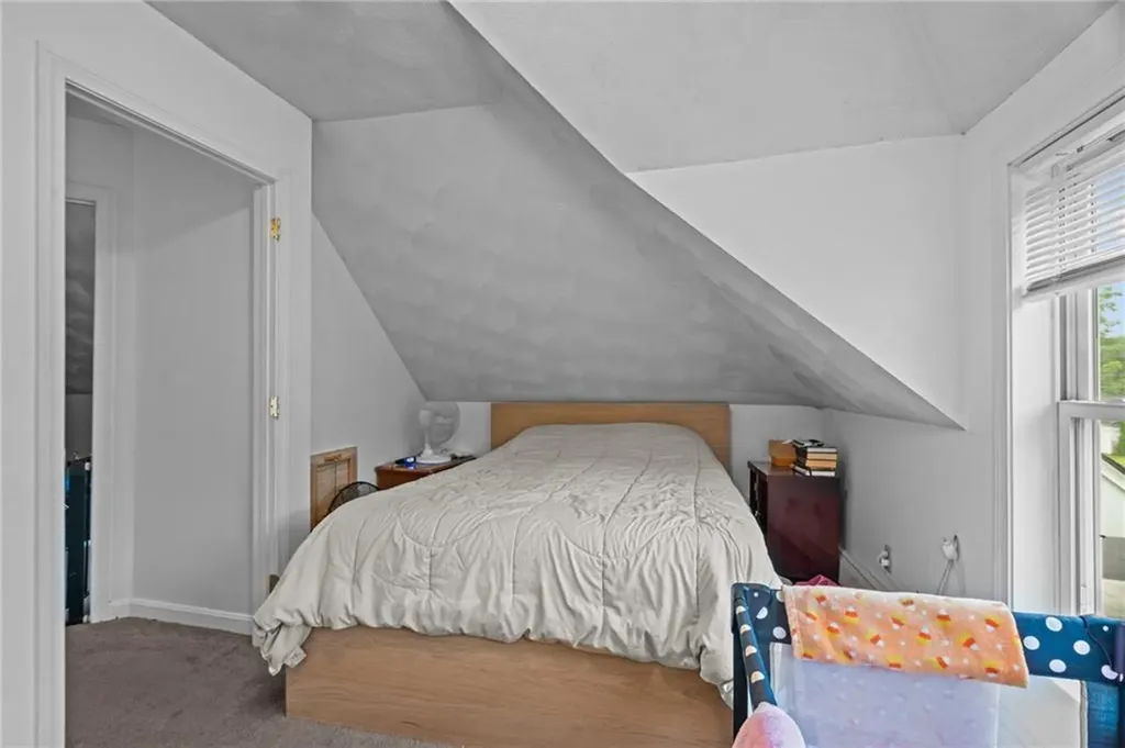 91 Hope Avenue Warwick RI 02889