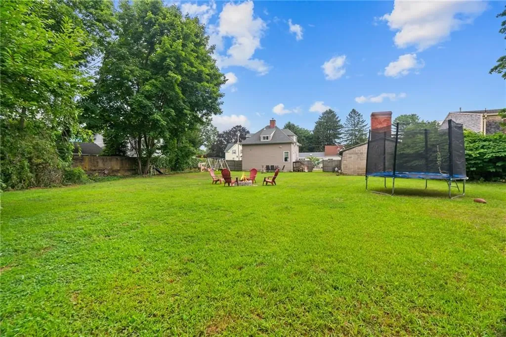 91 Hope Avenue Warwick RI 02889