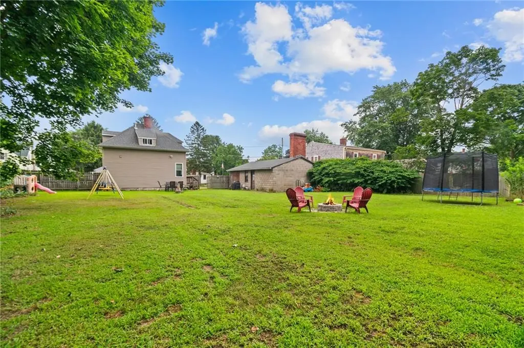 91 Hope Avenue Warwick RI 02889