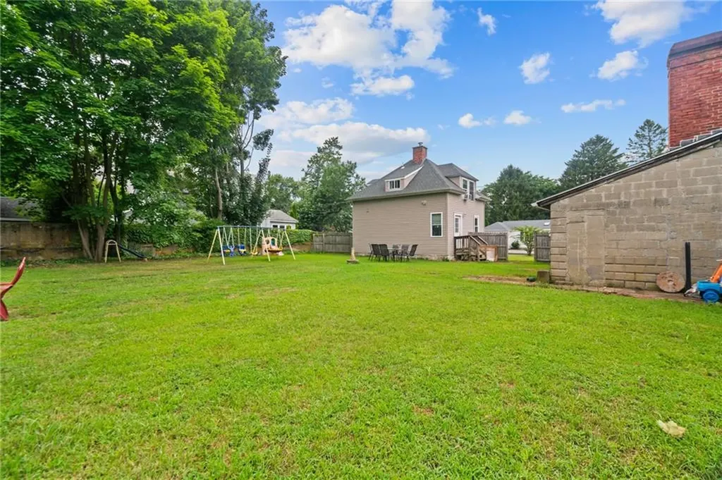 91 Hope Avenue Warwick RI 02889
