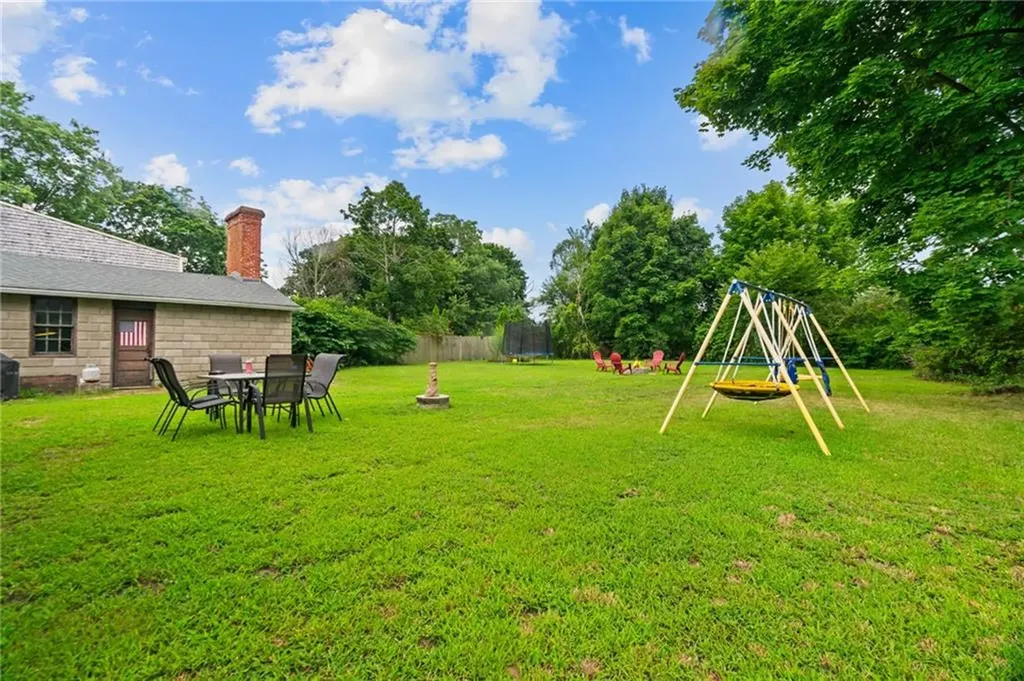 91 Hope Avenue Warwick RI 02889