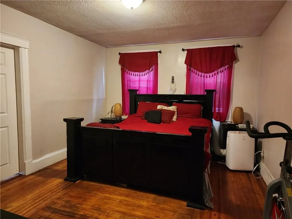 17 Morton Avenue Woonsocket RI 02895
