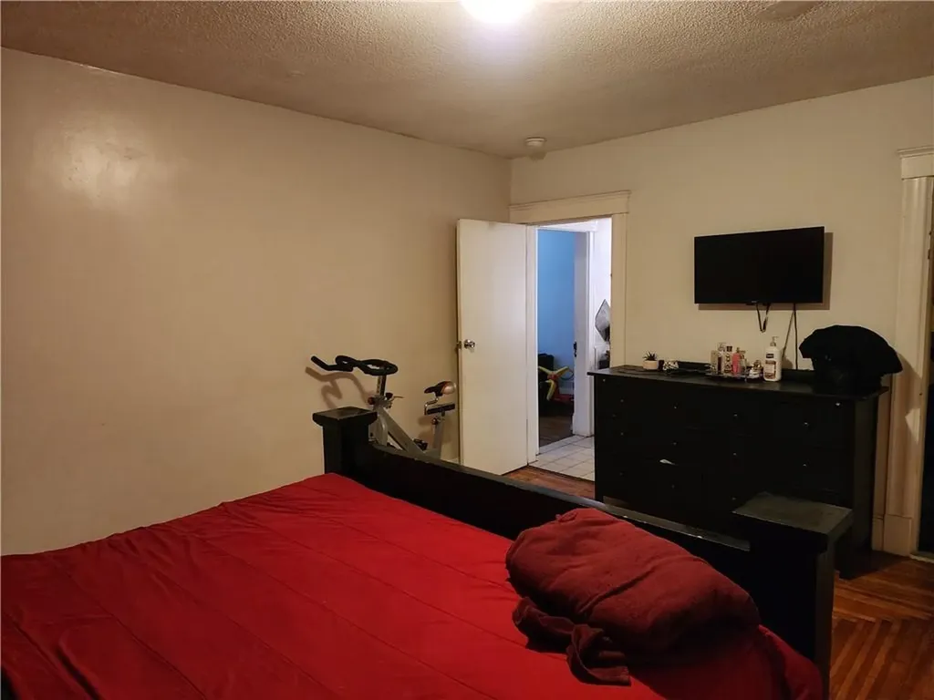 17 Morton Avenue Woonsocket RI 02895
