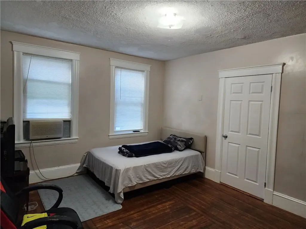 17 Morton Avenue Woonsocket RI 02895