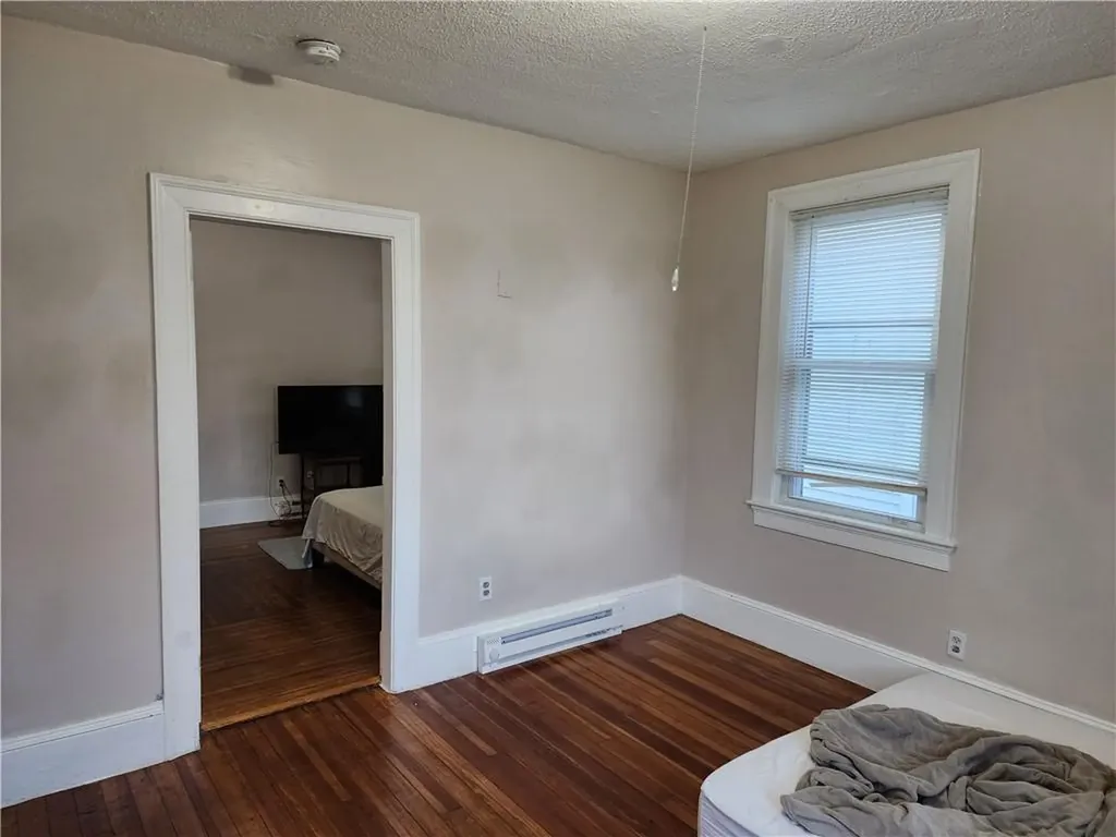 17 Morton Avenue Woonsocket RI 02895