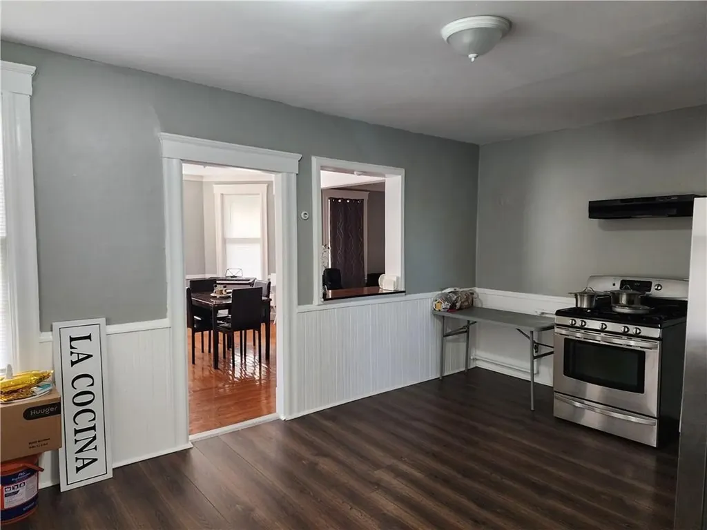 17 Morton Avenue Woonsocket RI 02895
