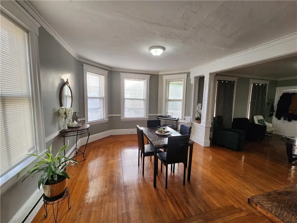 17 Morton Avenue Woonsocket RI 02895