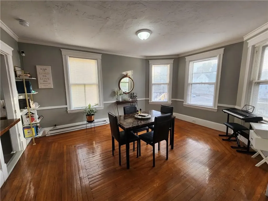 17 Morton Avenue Woonsocket RI 02895