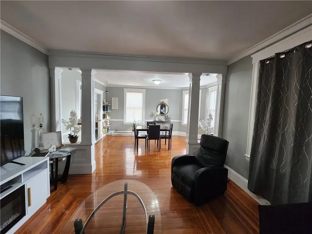17 Morton Avenue Woonsocket RI 02895