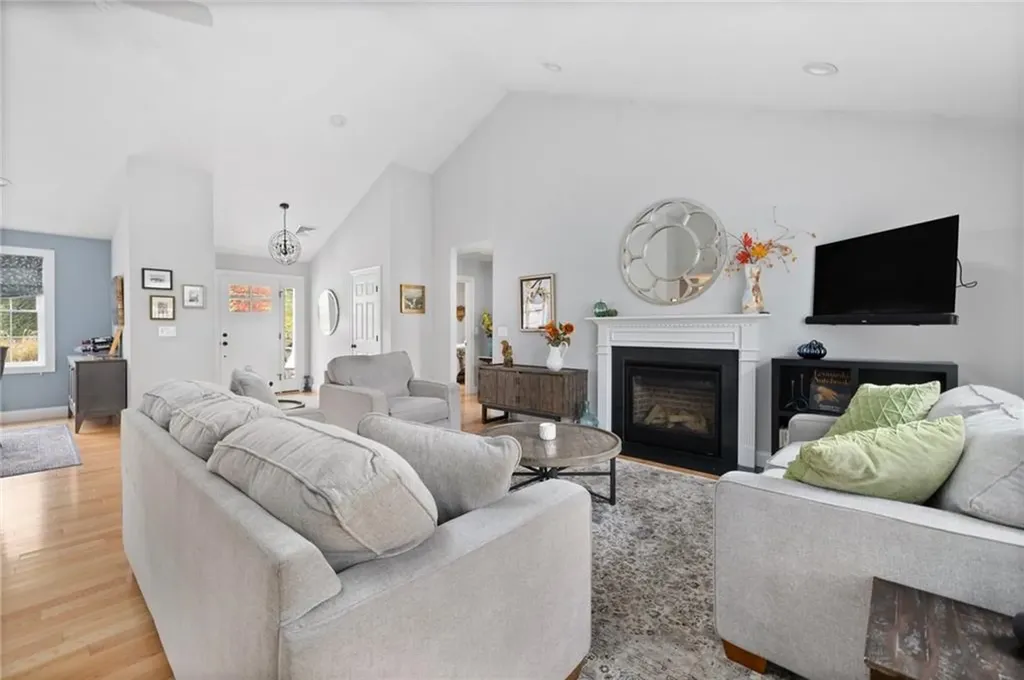 1351 Pippin Orchard Road Cranston RI 02921