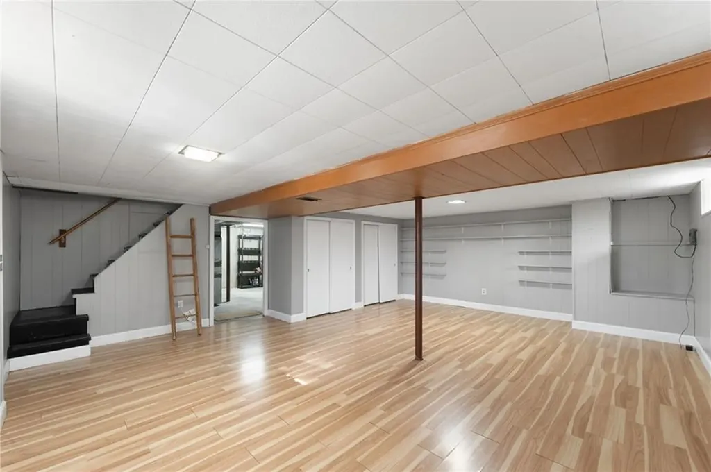 24 Winthrop Street East Providence RI 02915