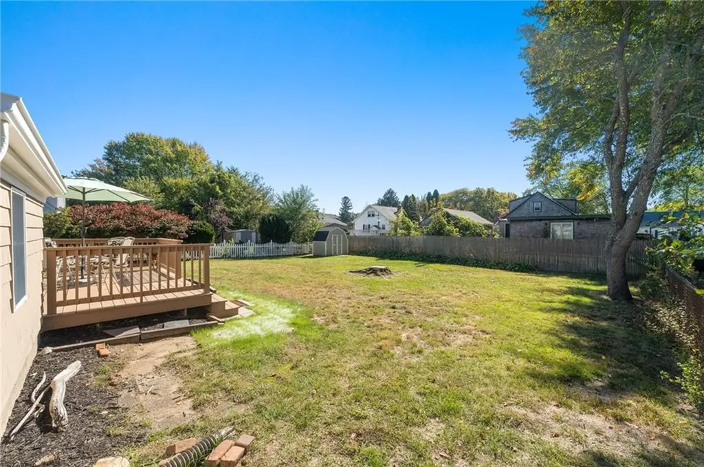 24 Winthrop Street East Providence RI 02915