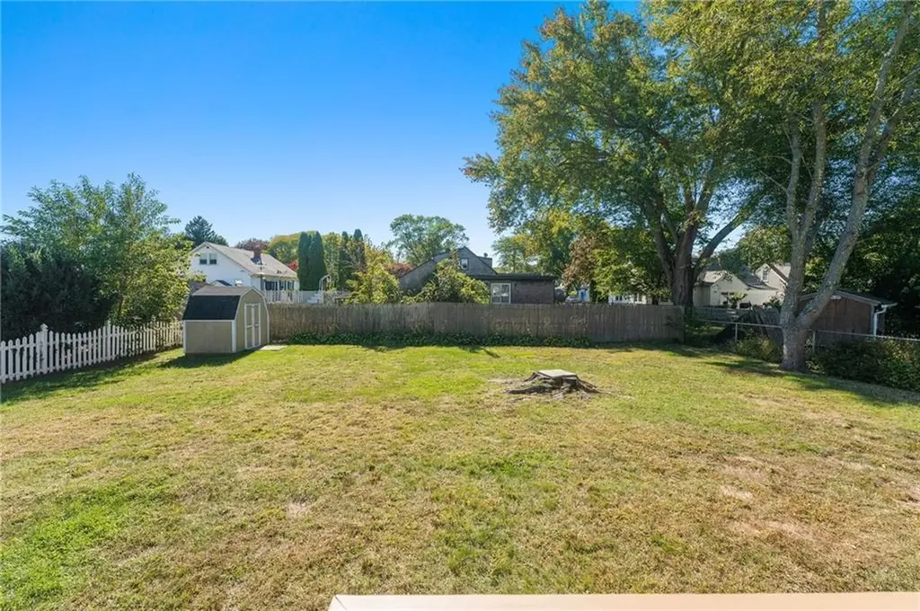 24 Winthrop Street East Providence RI 02915