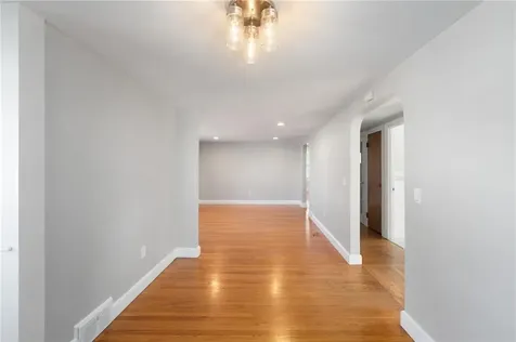 24 Winthrop Street East Providence RI 02915