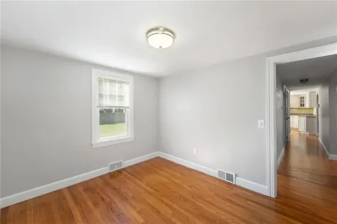 24 Winthrop Street East Providence RI 02915