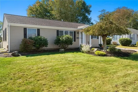 24 Winthrop Street East Providence RI 02915