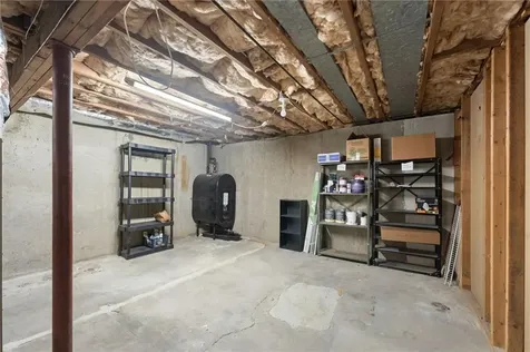 24 Winthrop Street East Providence RI 02915