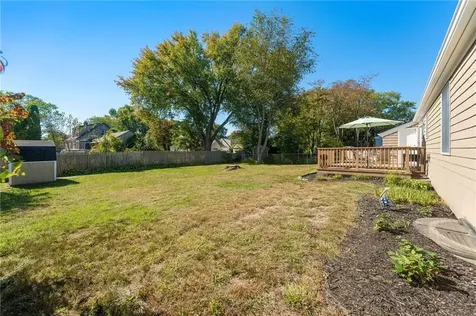 24 Winthrop Street East Providence RI 02915