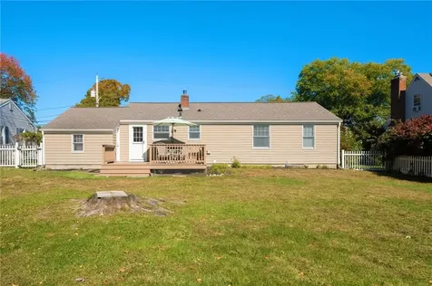 24 Winthrop Street East Providence RI 02915