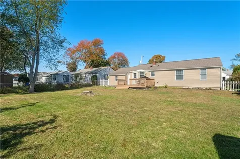 24 Winthrop Street East Providence RI 02915