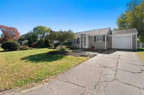 24 Winthrop Street East Providence RI 02915